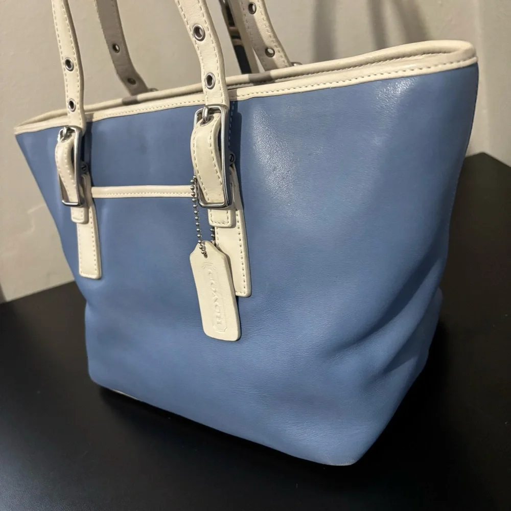 Coach Vintage Leather Shoulder Tote Purse Silver Buckle Minimalist Blue